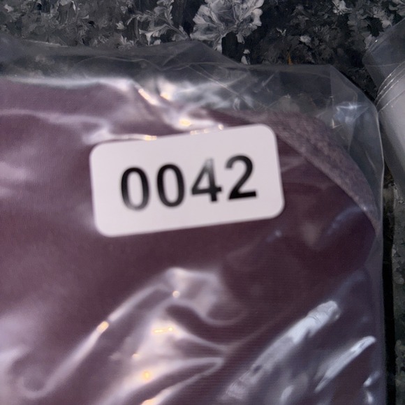 UNDER ARMOUR MAUVE LIGHT EEIGHT SWEATSHIRT SIZE XL - Picture 7 of 7